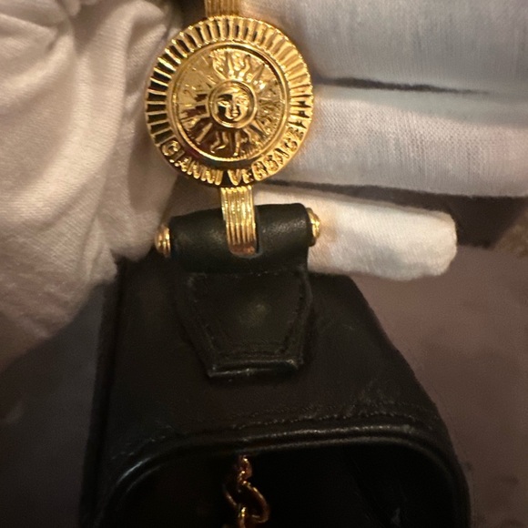 GIANNI VERSACE Vintage shoulder bag Greca Sunburst Tassel Leather Black / gold - Picture 8 of 17